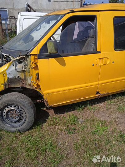 Двери ниссан ванетто 98 г