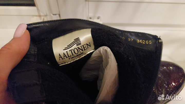 Сапожки женские