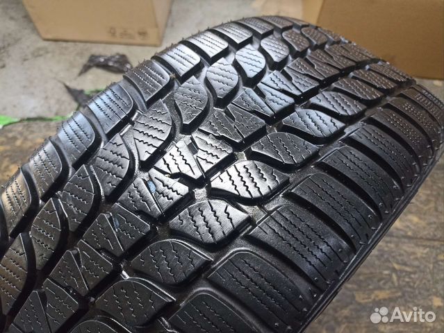 Bridgestone Blizzak LM-25 225/45 R19