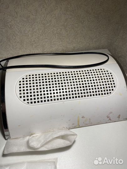 Все для маникюра. Пылесос и короб для дезинфекции