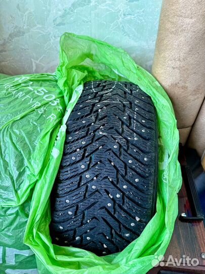 Nokian Tyres Hakkapeliitta 8 SUV 215/55 R17 98T