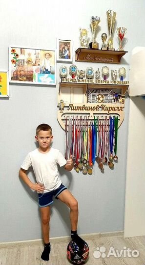 Медальницы именные доставка по России