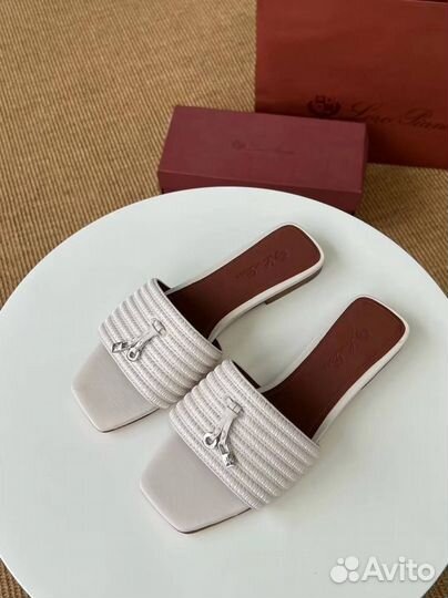 Шлепанцы женские Loro piana Charms Sprightly