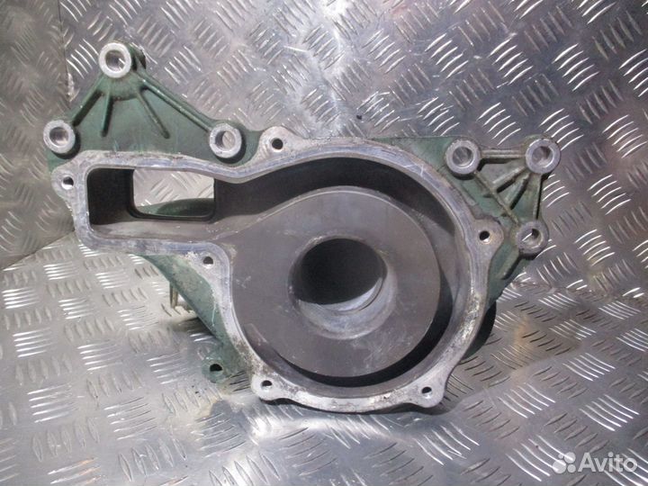 Корпус помпы Volvo 20539684