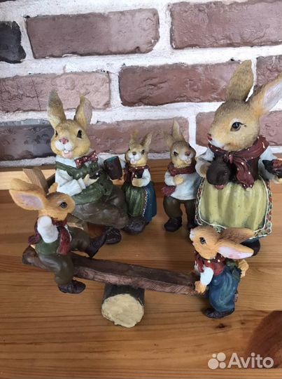 Пасхальная семья зайчиков