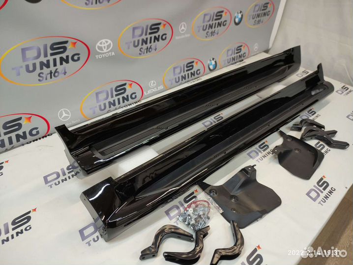 Пороги с подсветкой Land Cruiser 200 08-21 black