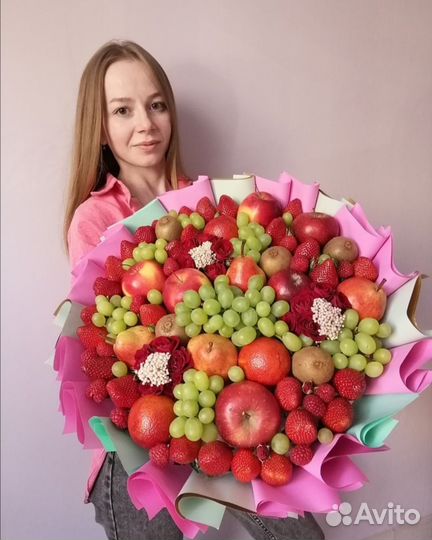 Съедобные букеты из клубники. Подарок на выпускной