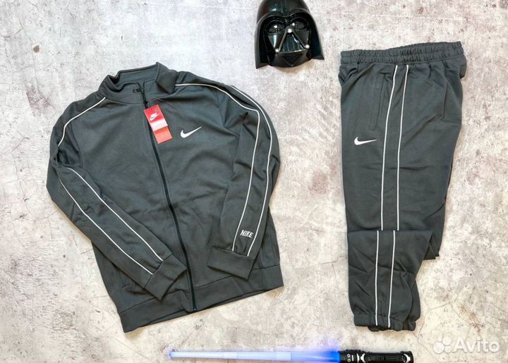 Спортивные костюмы Nike спортивные