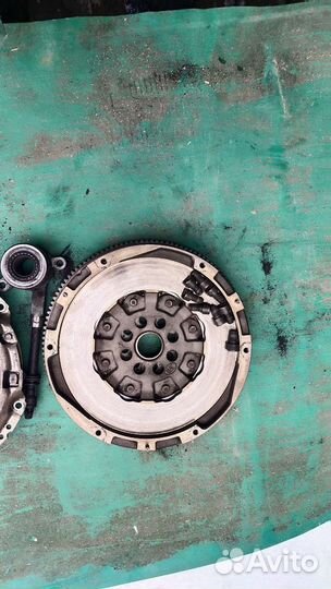 Маховик и корзина сцепления выжимной на Рено 3