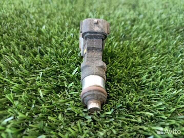 Форсунка топливная Nissan Murano Z50 VQ35DE