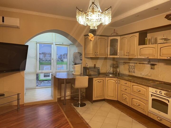 2-к. квартира, 82 м², 9/12 эт.