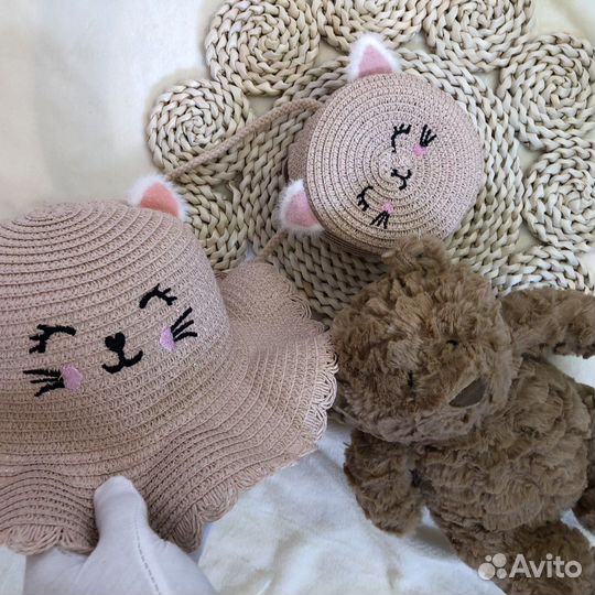 Продавец детской одежды