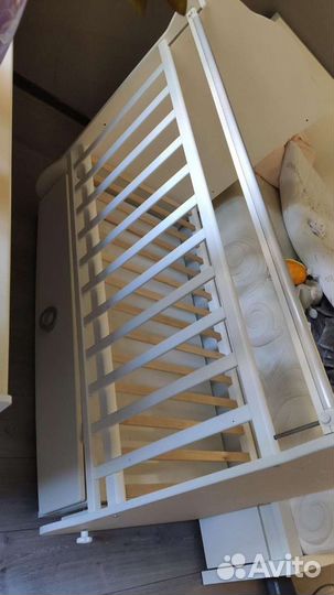 Кроватка детская белая