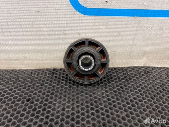 Подушка кузова Land Rover Discovery L319 406PN 4.0