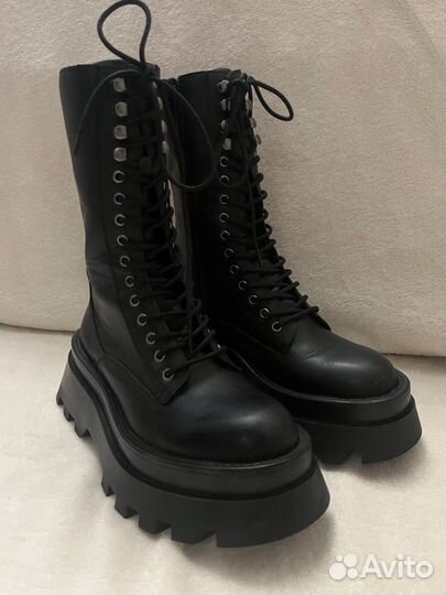 Берцы женские высокие Pull&Bear