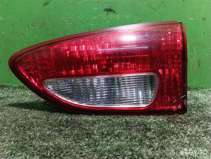 Фонарь задний внутренний правый Subaru Tribeca WX