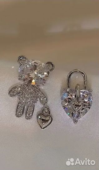 Серьги ассиметричные циркониевые мишка и сердце