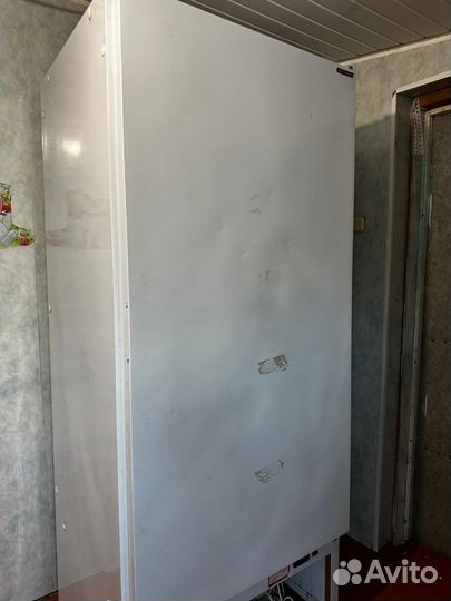 Холодильный шкаф premier