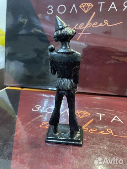 Статуэтка Касли Клоун