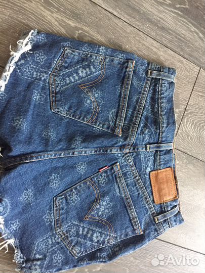 Шорты женские levis