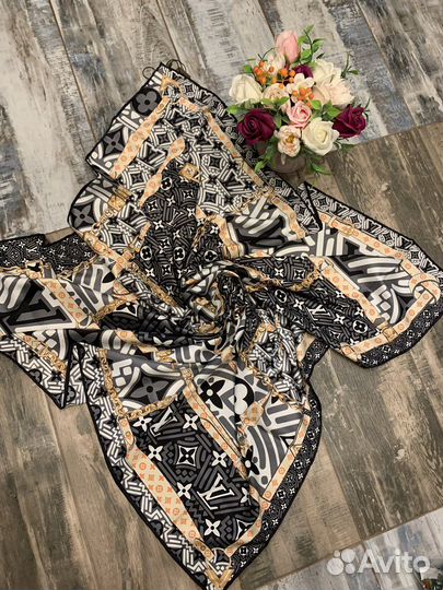 Шелковый платок шаль Louis Vuitton серый