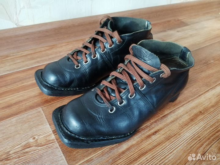 Лыжные ботинки р.37
