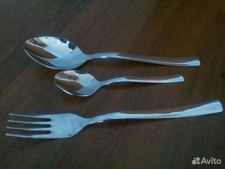 Столовый набор ложки, вилки и чайные ложки