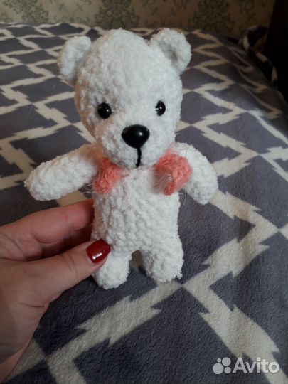 Плюшевый медведь вязаный
