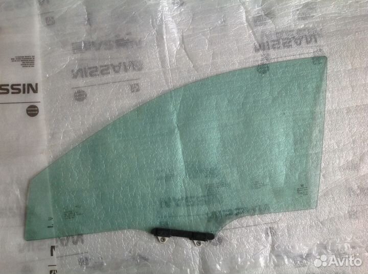 Honda CR-V 2008 Стекло передней левой двери