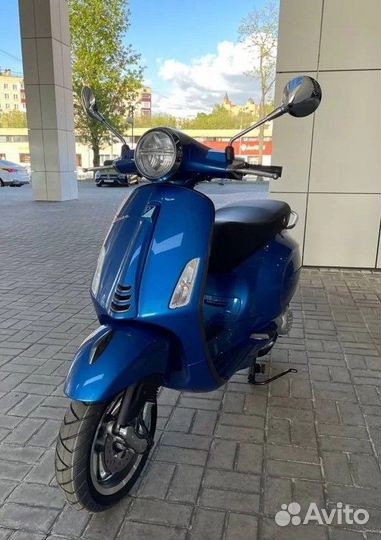 Скутер Vespa Primavera 50, 2023