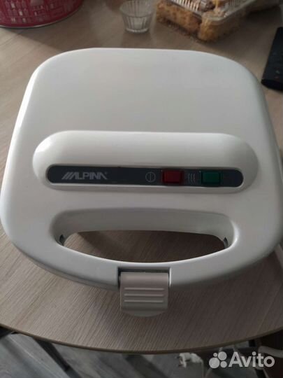 Сэндвичница-бутербродница