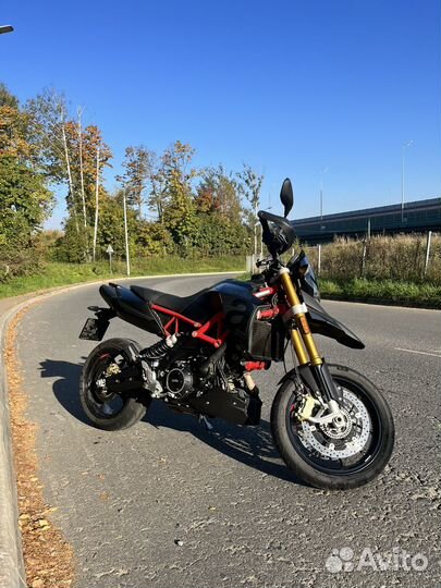 Aprilia Dorsoduro 900