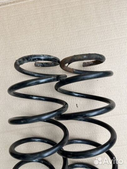 Volkswagen tiguan пружина передняя