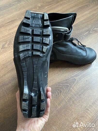 Лыжные ботинки коньковые spine