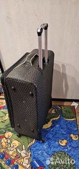 Чемодан на колесах бу
