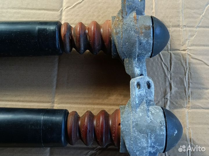 Амортизатор задний Volkswagen Golf V 2003-2009