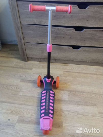 Детский самокат трёхколёсный