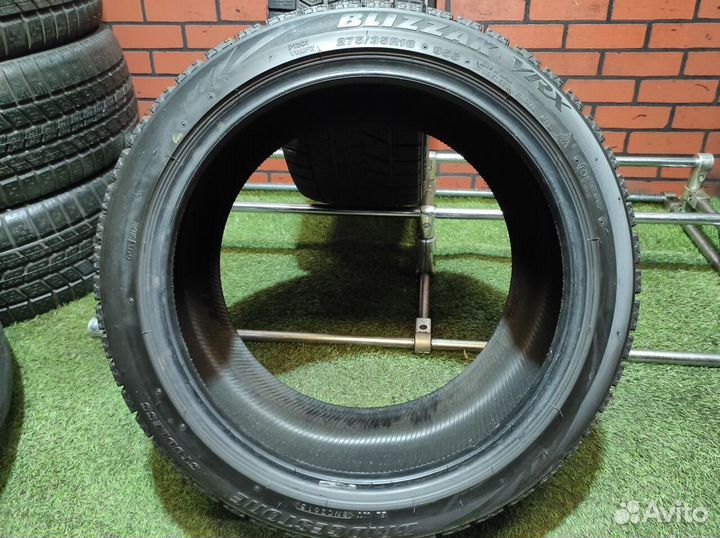 Bridgestone Blizzak VRX 275/35 R18 95S