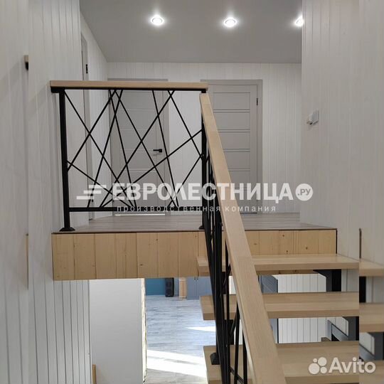 Лестница на второй этаж