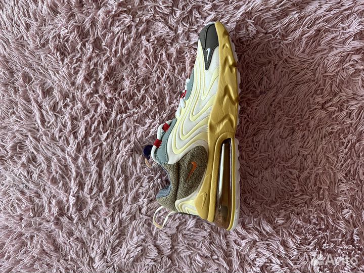 Кроссовки Nike