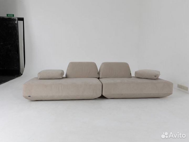 Диван прямои 4400х1700 мм