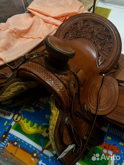 Седло для верховной езды