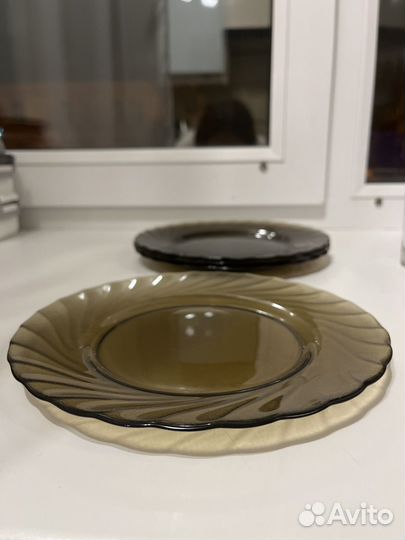 Набор плоских тарелок