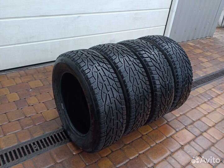 Tigar Winter 215/60 R16 99H