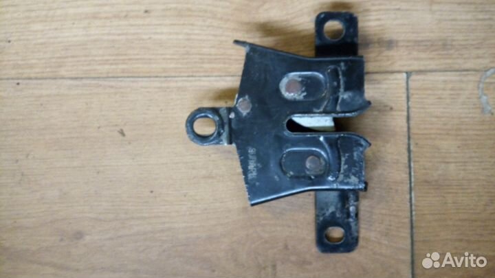 Замок капота Субару трибека 3.6