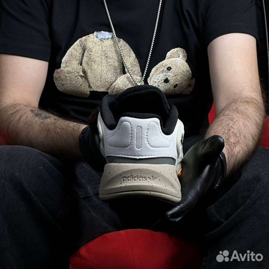 Adidas Ozelia