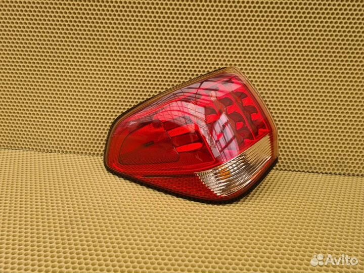 Фонарь в крыло задний левый Infiniti Qx56 Qx80 Z62