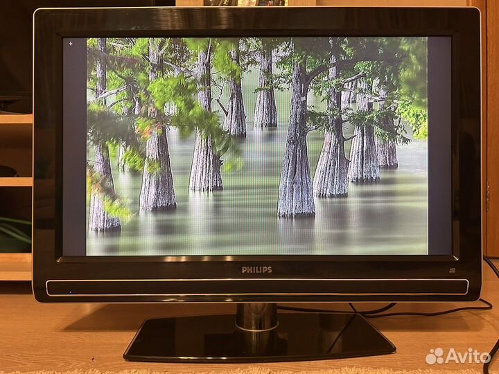 Плоский телевизор Philips 32PFL7772D/12