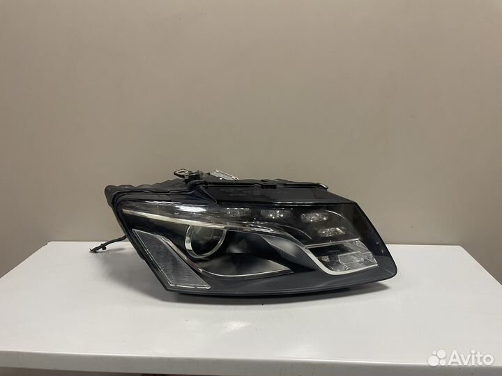 Фара правая Audi Q5 8R Ауди Ку5