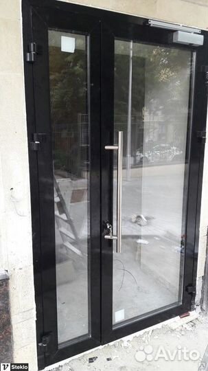 Противопожарные двери со стеклом